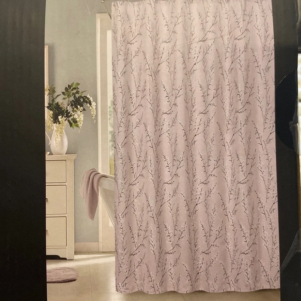 NWT Waltham Jacquard Shower Curtain “Whitley”, Sz. 70x72. Blush